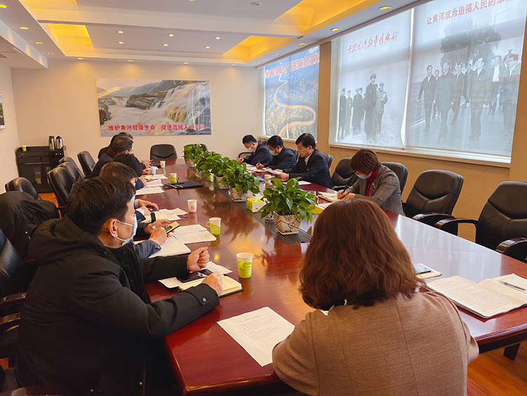集团公司纪委第一时间传达学习十九届中央纪委六次全会精神1.21.jpg