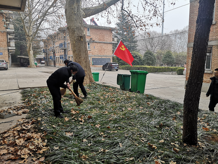 洛河发电公司开展爱国卫生运动签名活动(1) (2).jpg