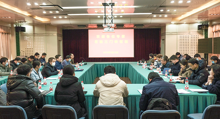 国家重点研发计划“黄河流域多目标协同水沙调控关键技术”项目组调研三门峡水利枢纽和故县水库.jpg