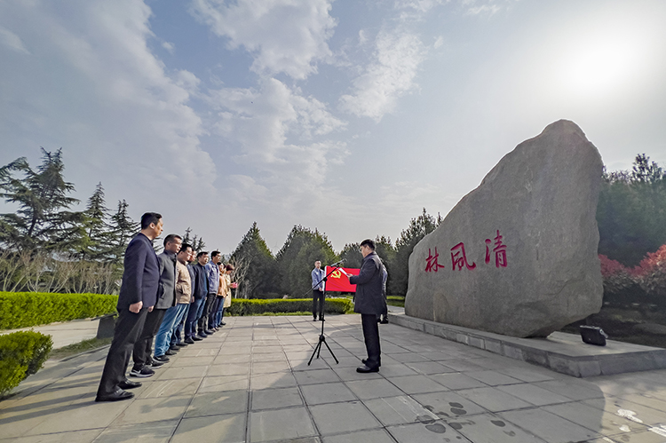 网站用 (3)蔡书记主持.jpg