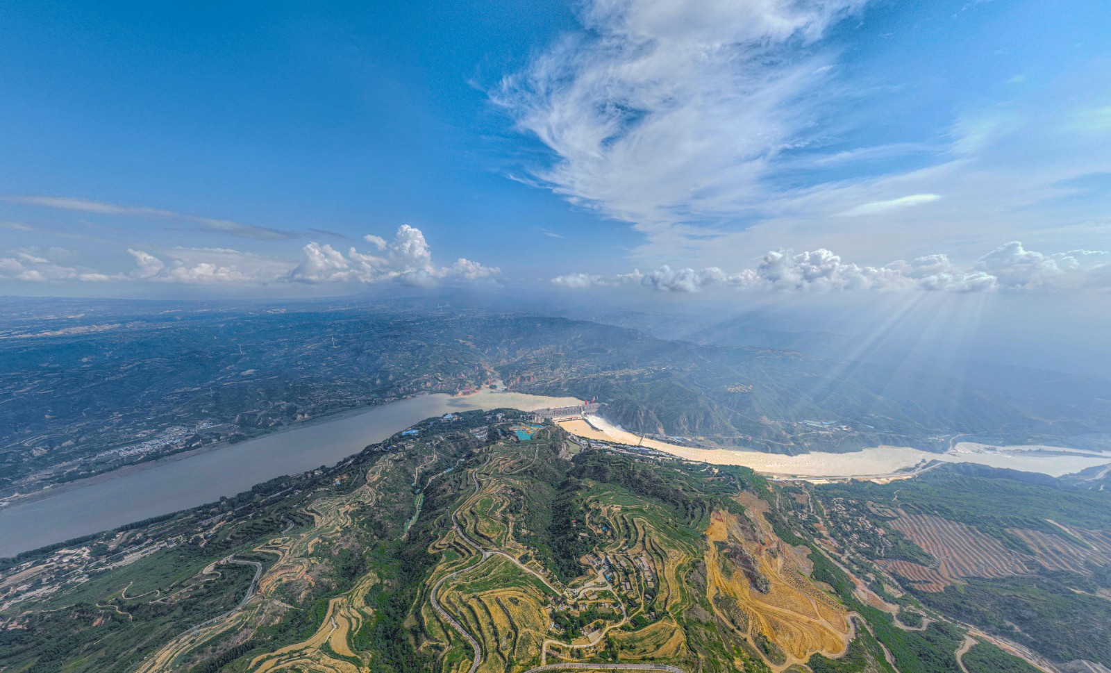 黄河三门峡库区远景  航拍图 黎秋野摄.jpg